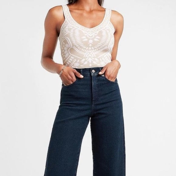 Express Tops - Express Jacquard V-neck Cropped Sweater Tank